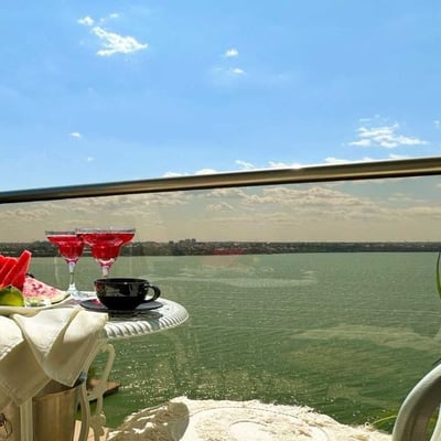 Аренда светлой 3-комнатной квартиры, 100 м², вид на озеро, Mamaia, Констанца, Румыния